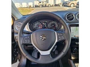 Suzuki Vitara Vollhybrid 1.5 Hybrid Allgrip AGS Comfort+ 4.800 km 29.990 &euro; Obrigheim-Asbach 74847