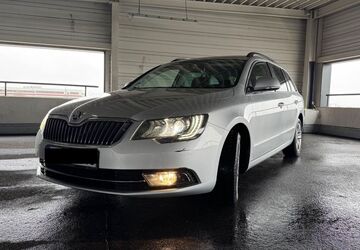 Skoda Superb 144.800 km 11.700 &euro; Erlenbach 74235