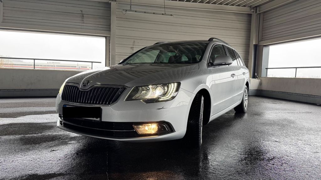 Skoda Superb 144.800 km 11.700 &euro; Erlenbach 74235