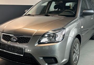 Kia Rio 154.000 km 3.490 &euro; Möglingen 71696
