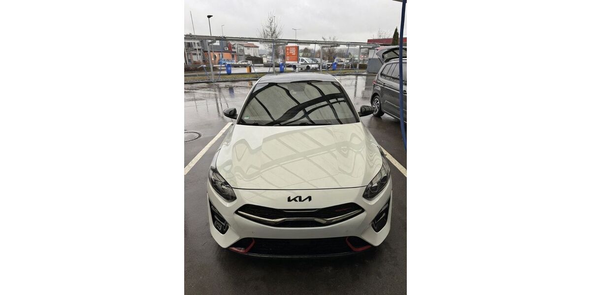 Kia ceed / Ceed 61.303 km 25.000 &euro; Mundelsheim 74395