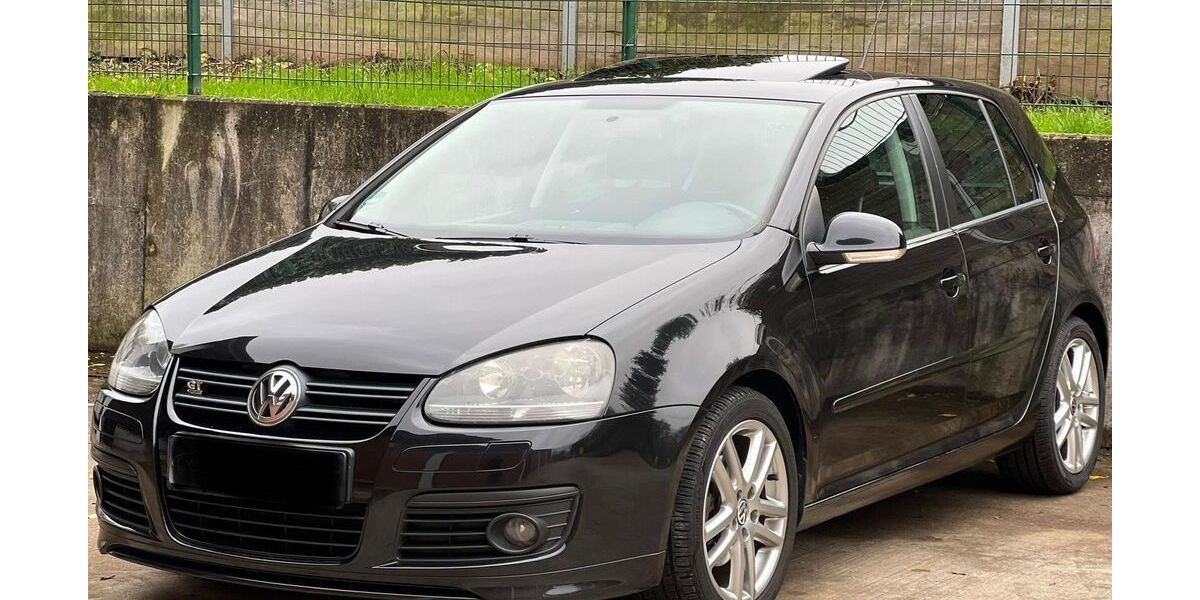 VW Golf 270.000 km 5.100 &euro; Ludwigsburg 71642