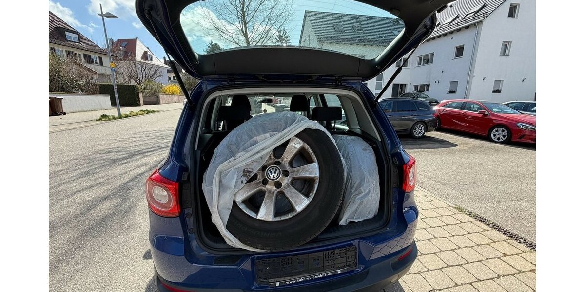 VW Tiguan 2.0 TDI DSG 4Motion 1. Hand AHK 172.000 km 6.490 &euro; Neckarsulm 74172
