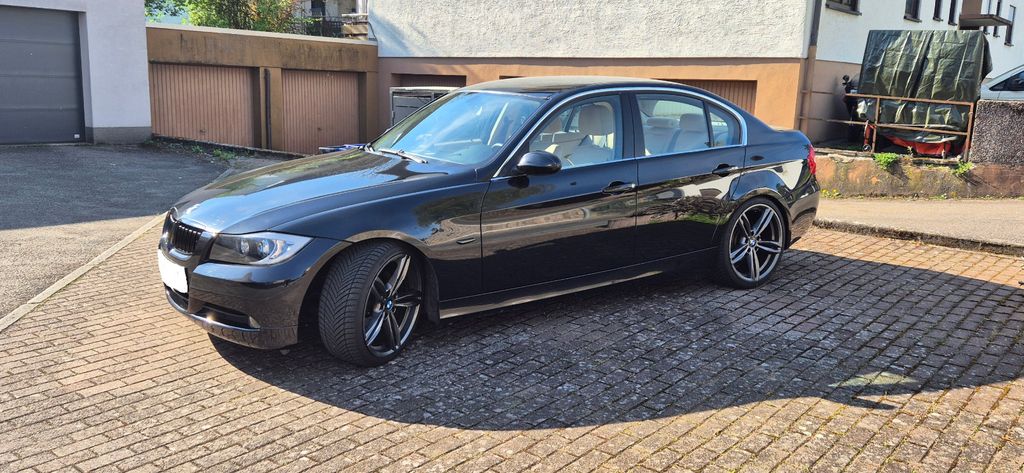 BMW 325 123.900 km 14.300 &euro; Sinsheim 74889