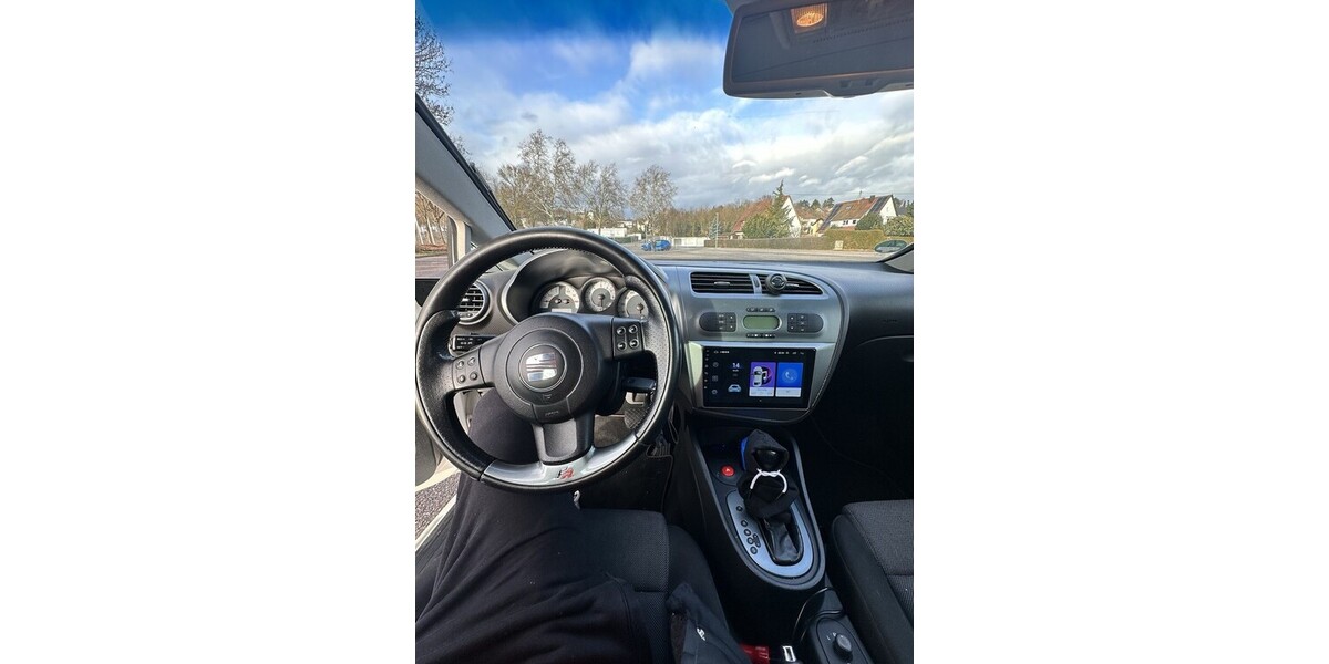 Seat Leon 171.878 km 6.299 &euro; Güglingen 74363