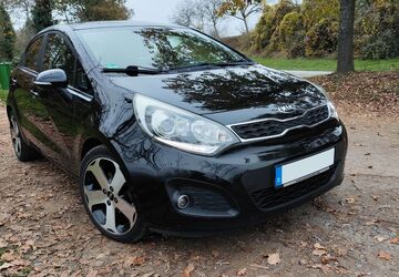 Kia Rio 214.000 km 4.500 &euro; Güglingen 74363