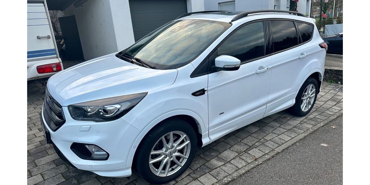 Ford Kuga 104.000 km 16.600 &euro; Öhringen 74613