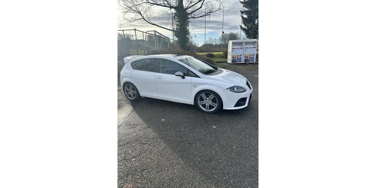 Seat Leon 171.878 km 6.299 &euro; Güglingen 74363