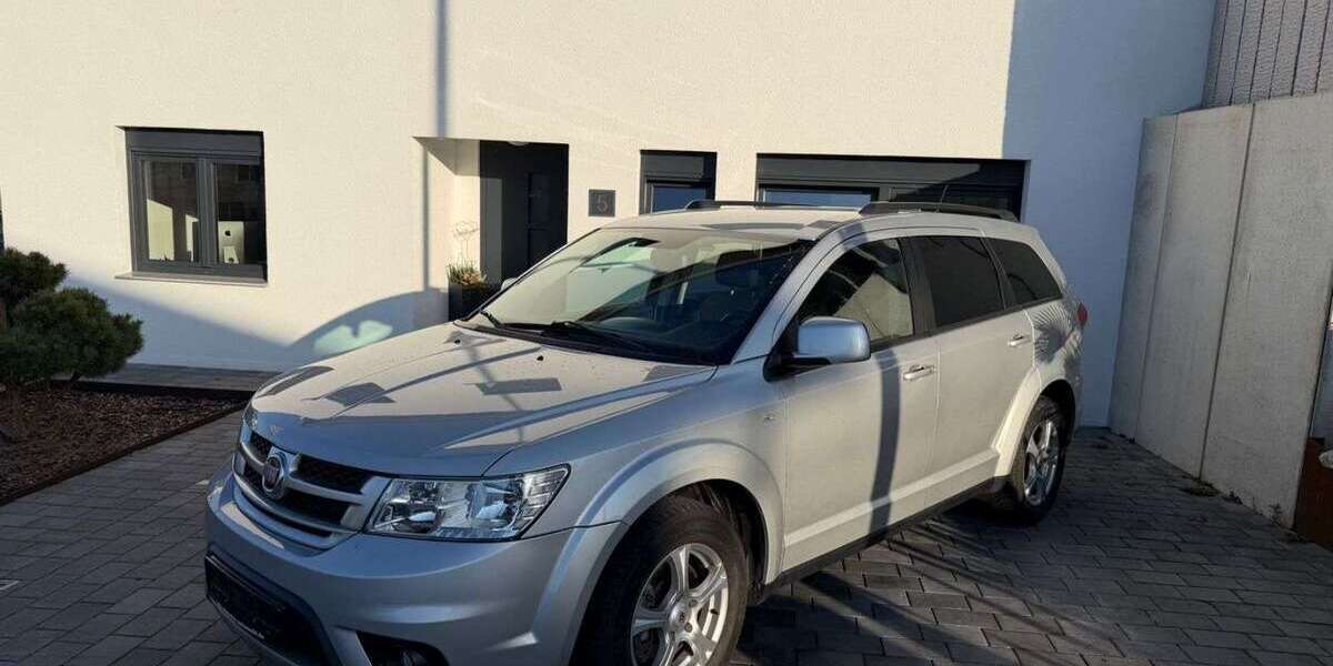 Fiat Freemont 111.000 km 10.699 &euro; Abstatt 74232