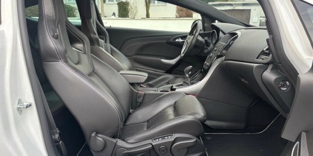 Opel Astra J GTC OPC 209.000 km 8.990 &euro; Neckarsulm 74172