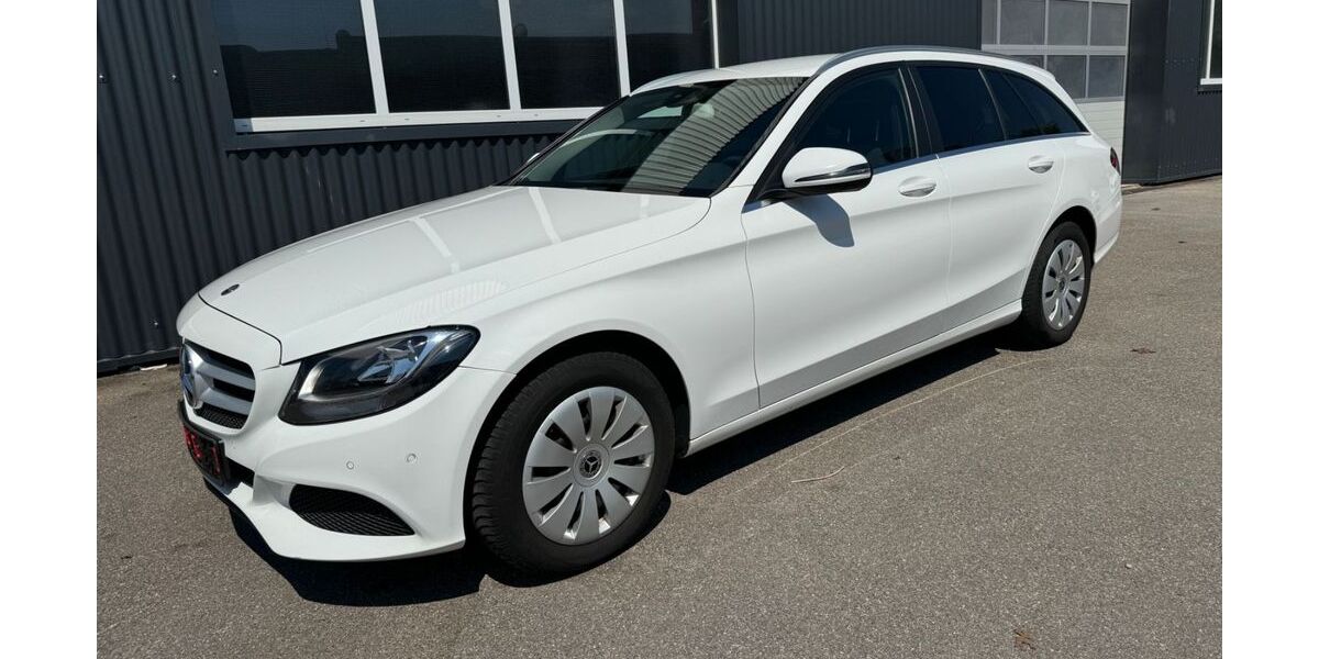 Mercedes-Benz C 180 261.000 km 8.990 &euro; Asperg / Stuttgart 71679
