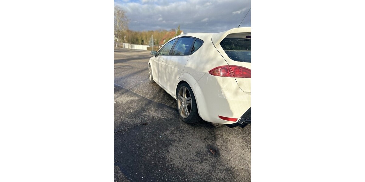 Seat Leon 171.878 km 6.299 &euro; Güglingen 74363