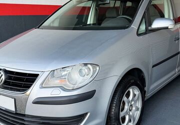 VW Touran 239.000 km 2.990 &euro; Heilbronn 74078