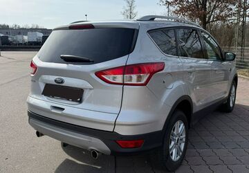 Ford Kuga 166.881 km 8.999 &euro; Marbach am Neckar 71672