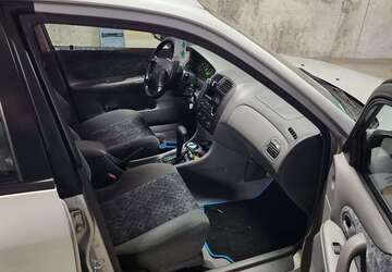 Mazda 323 72.000 km 3.300 &euro; Untereisesheim 74257