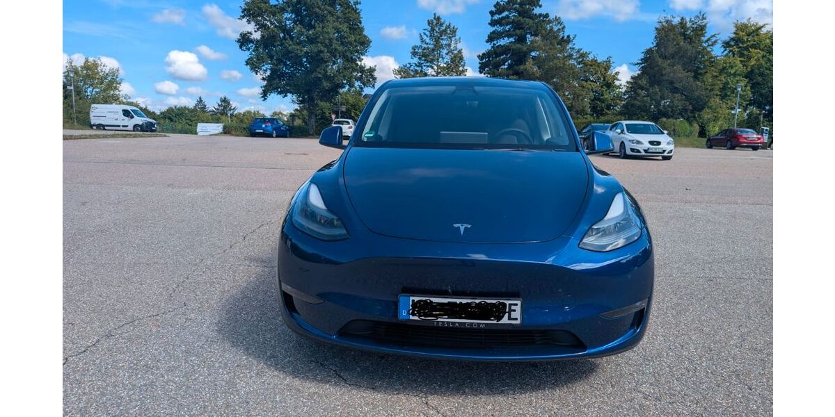 Tesla Model Y 18.000 km 40.999 &euro; Löwenstein 74245