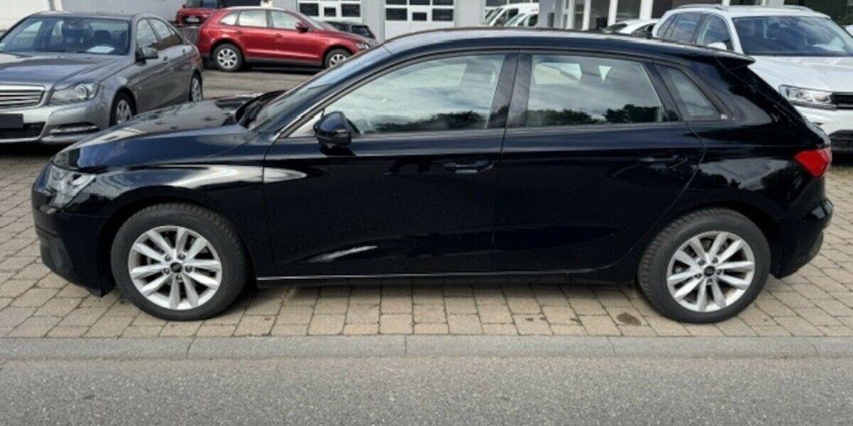 Audi A3 Sportback 30 TDI Attraction S-tronic 156.579 km 16.990 &euro; Neckarsulm 74172
