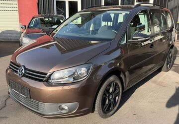 VW Touran 112.200 km 9.490 &euro; Aglasterhausen 74858