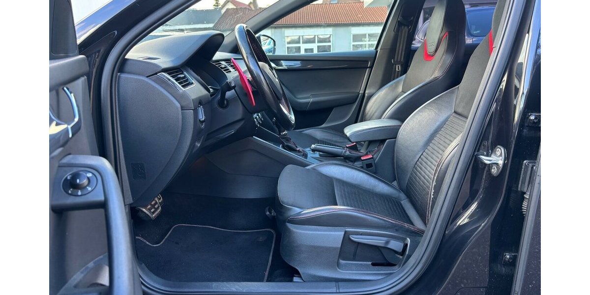 Skoda Octavia 2.0 TDI DSG Combi RS 298.000 km 6.990 &euro; Neckarsulm 74172