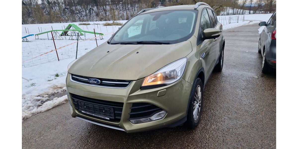 Ford Kuga 118.000 km 9.000 &euro; Langenbrettach 74243
