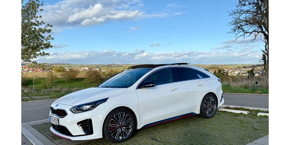 Kia pro ceed / ProCeed 89.000 km 22.990 &euro; Öhringen 74613