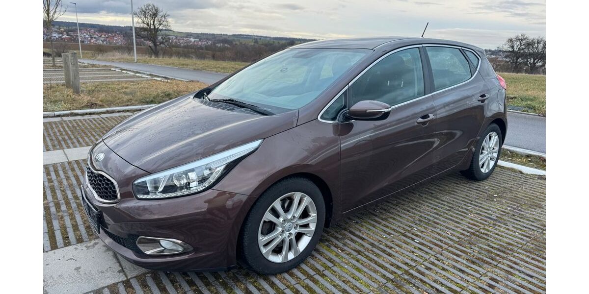 Kia ceed / Ceed 180.000 km 5.690 &euro; Öhringen 74613