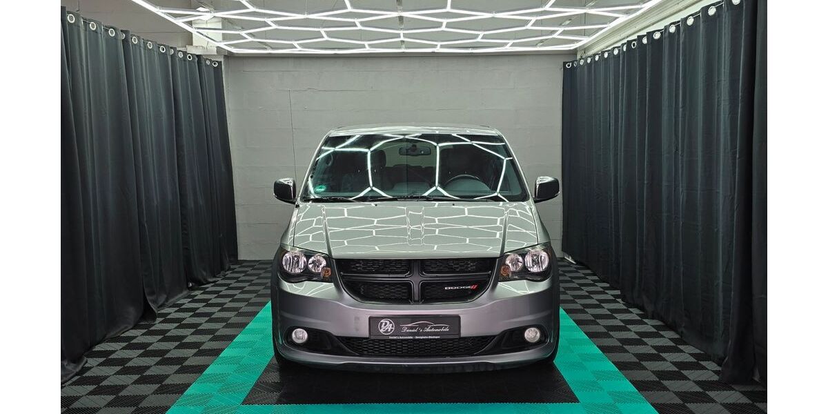 Dodge Grand Caravan 90.500 km 17.787 &euro; Bietigheim-Bissingen 74321