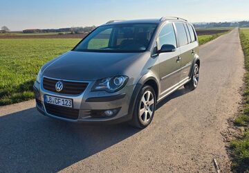 VW Touran 246.000 km 5.500 &euro; Güglingen 74363