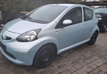Toyota Aygo (X) 82.000 km 3.499 &euro; Bad friedrichshall 74177