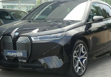 BMW iX 3.690 km 74.700 &euro; Vaihingen / Enz 71665