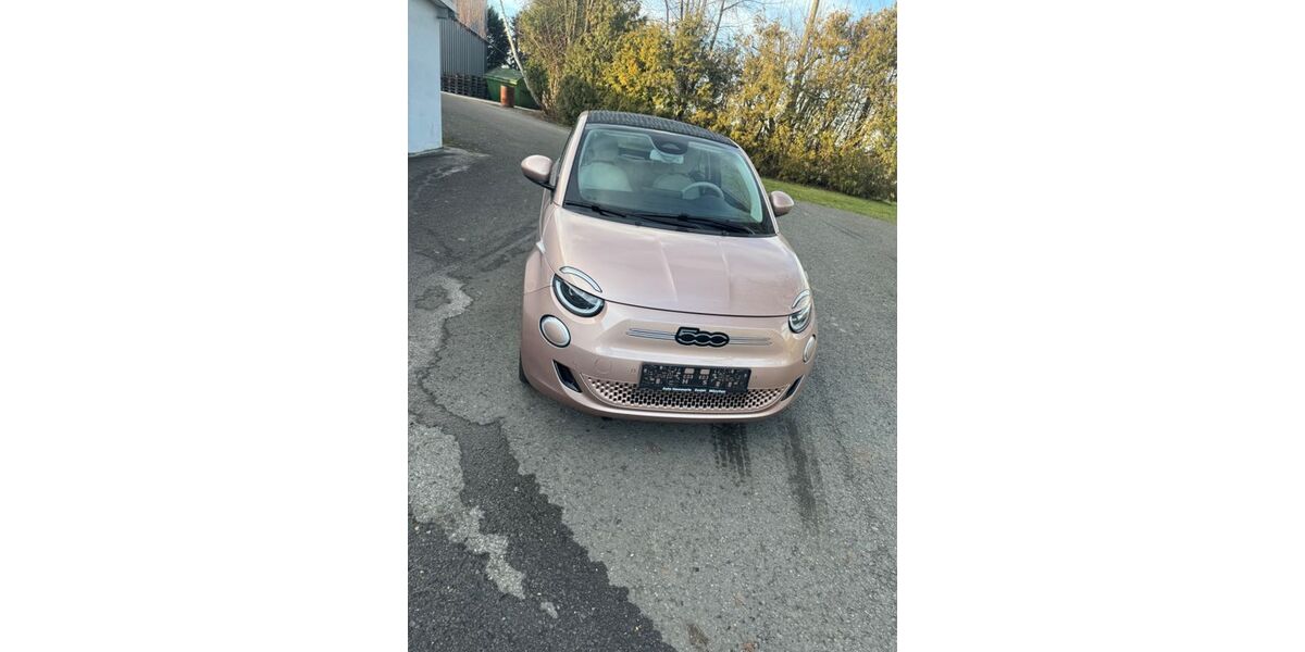 Fiat 500e 12.000 km 22.900 &euro; Eppingen 75031