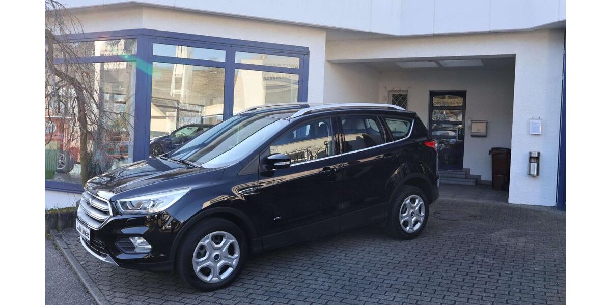 Ford Kuga 85.000 km 15.750 &euro; Besigheim 74354