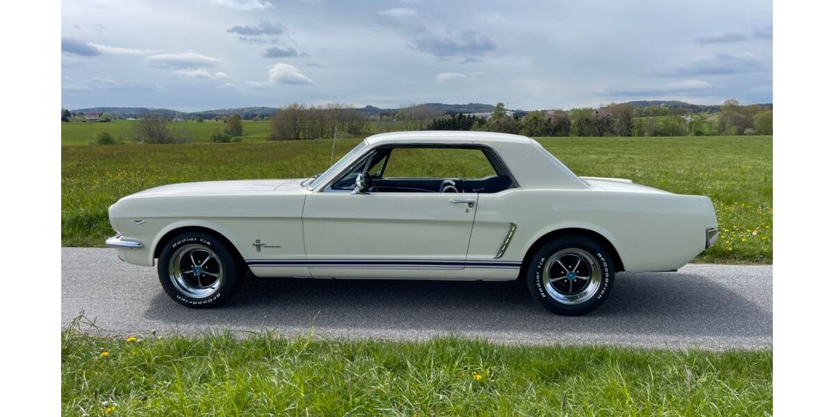 Ford Mustang 9.999 km 39.850 &euro; Wüstenrot-Neuhütten 71543