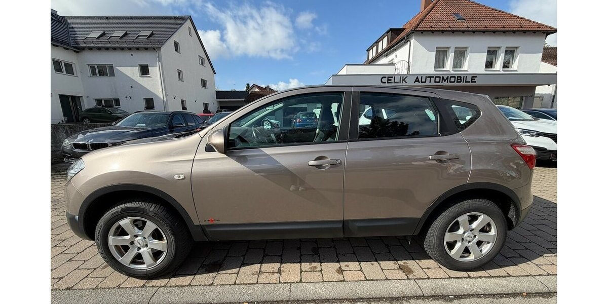 Nissan Qashqai Acenta 4X4 1. Hand AHK 100.000 km 7.490 &euro; Neckarsulm 74172