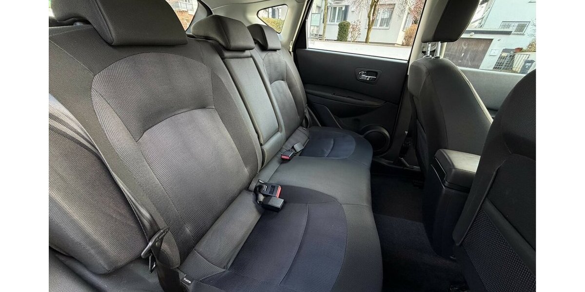 Nissan Qashqai Acenta 4X4 1. Hand AHK 100.000 km 7.490 &euro; Neckarsulm 74172