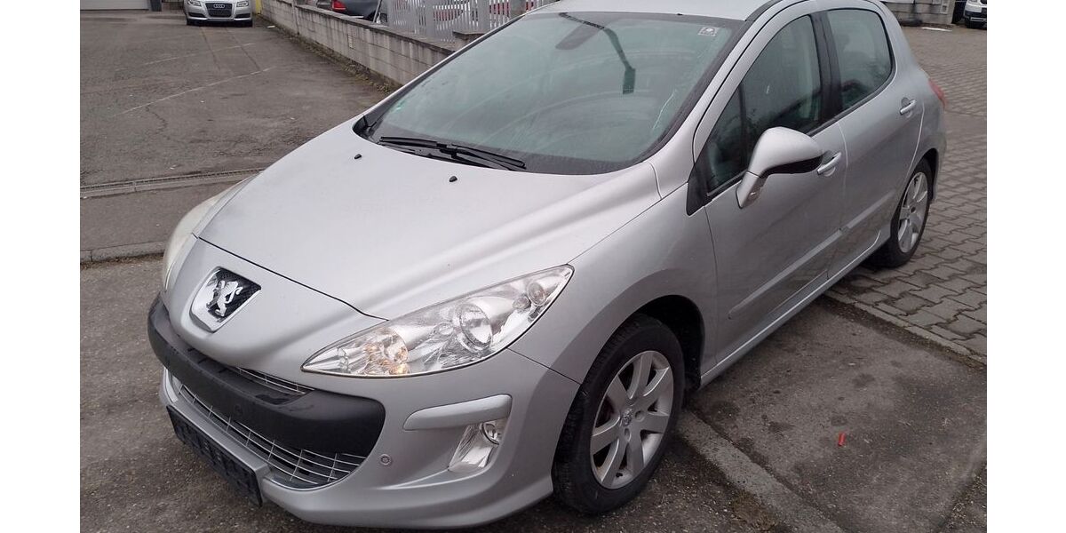 Peugeot 308 187.000 km 2.250 &euro; Ludwigsburg 71642