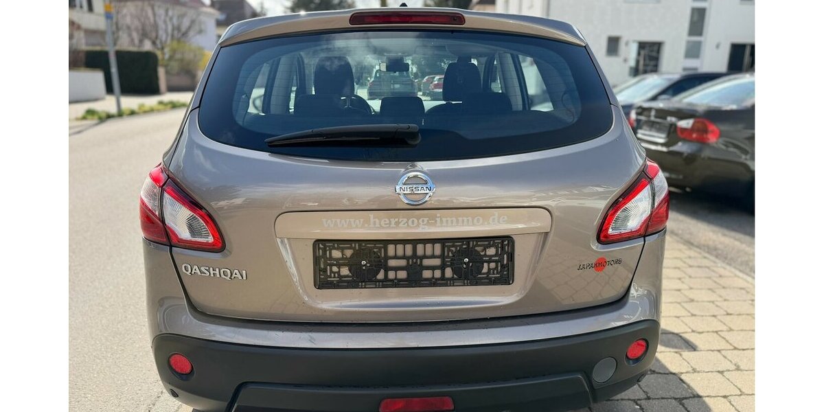 Nissan Qashqai Acenta 4X4 1. Hand AHK 100.000 km 7.490 &euro; Neckarsulm 74172